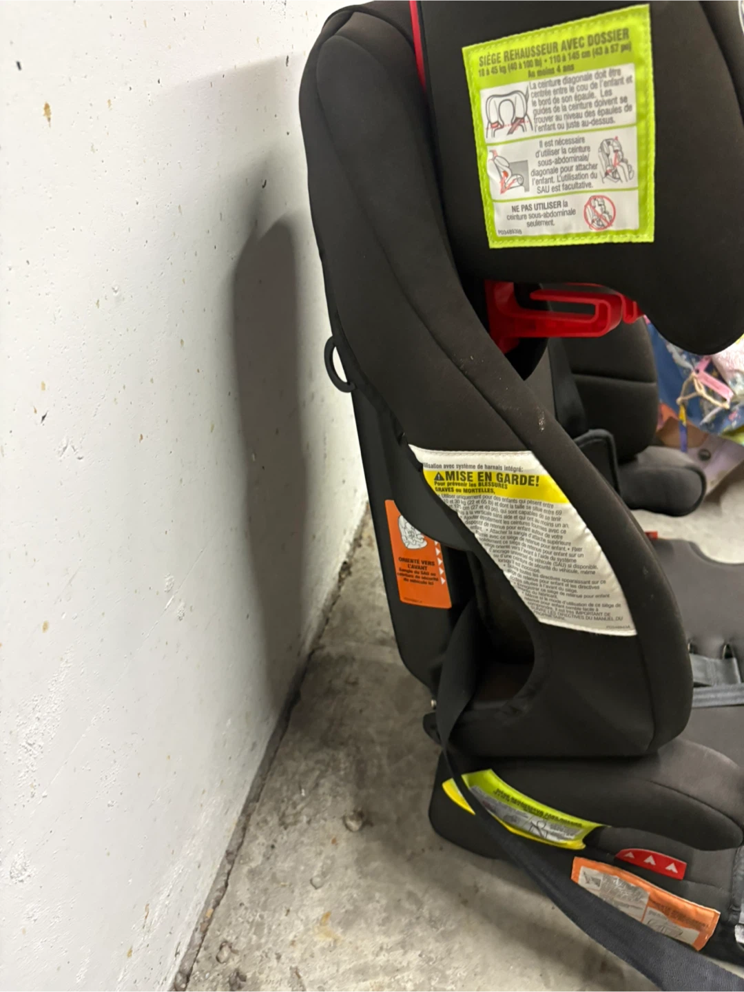 Graco Booster Seat with Back - photo 2