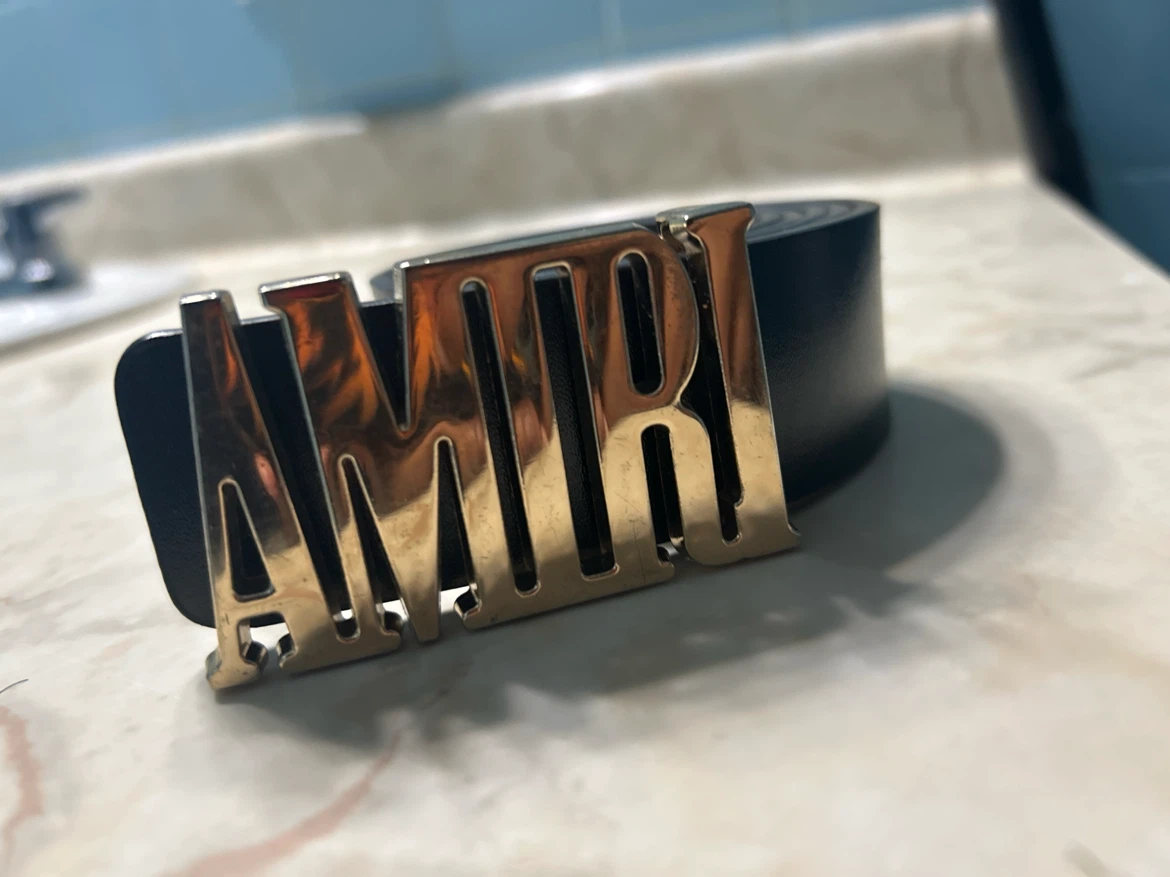 AMIRI black leather belt with gold logo buckle - photo 2