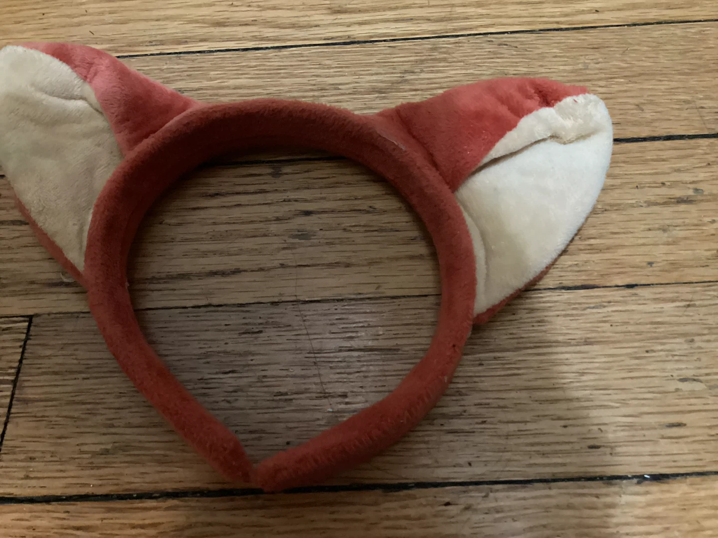 🏈 Plush Fox Ear Headband