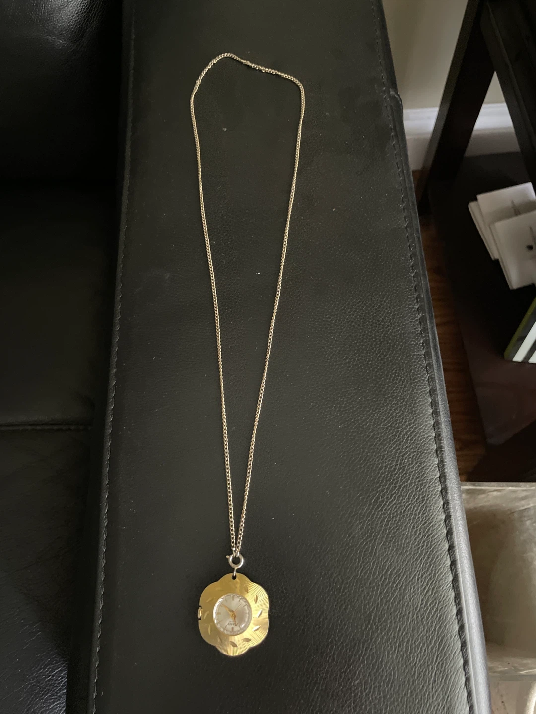 🏈Vintage Kienzle Pendant Watch Necklace