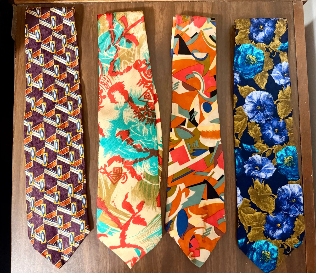 Italian Silk Vintage Tie Set From The 90s | Art-Deco Inspired - photo 2