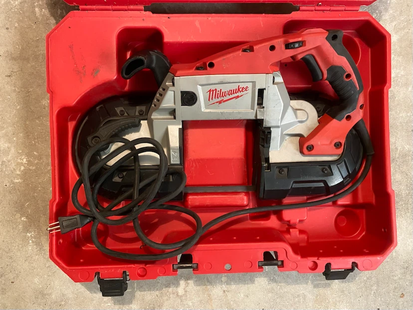 Milwaukee Deep Cut Variable Speed Band Saw corded - photo 2