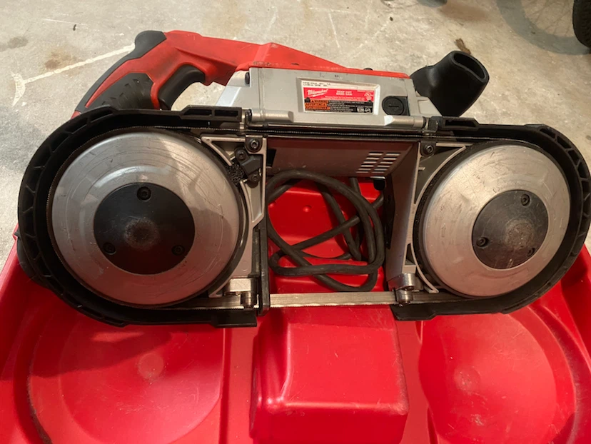 Milwaukee Deep Cut Variable Speed Band Saw corded - photo 3