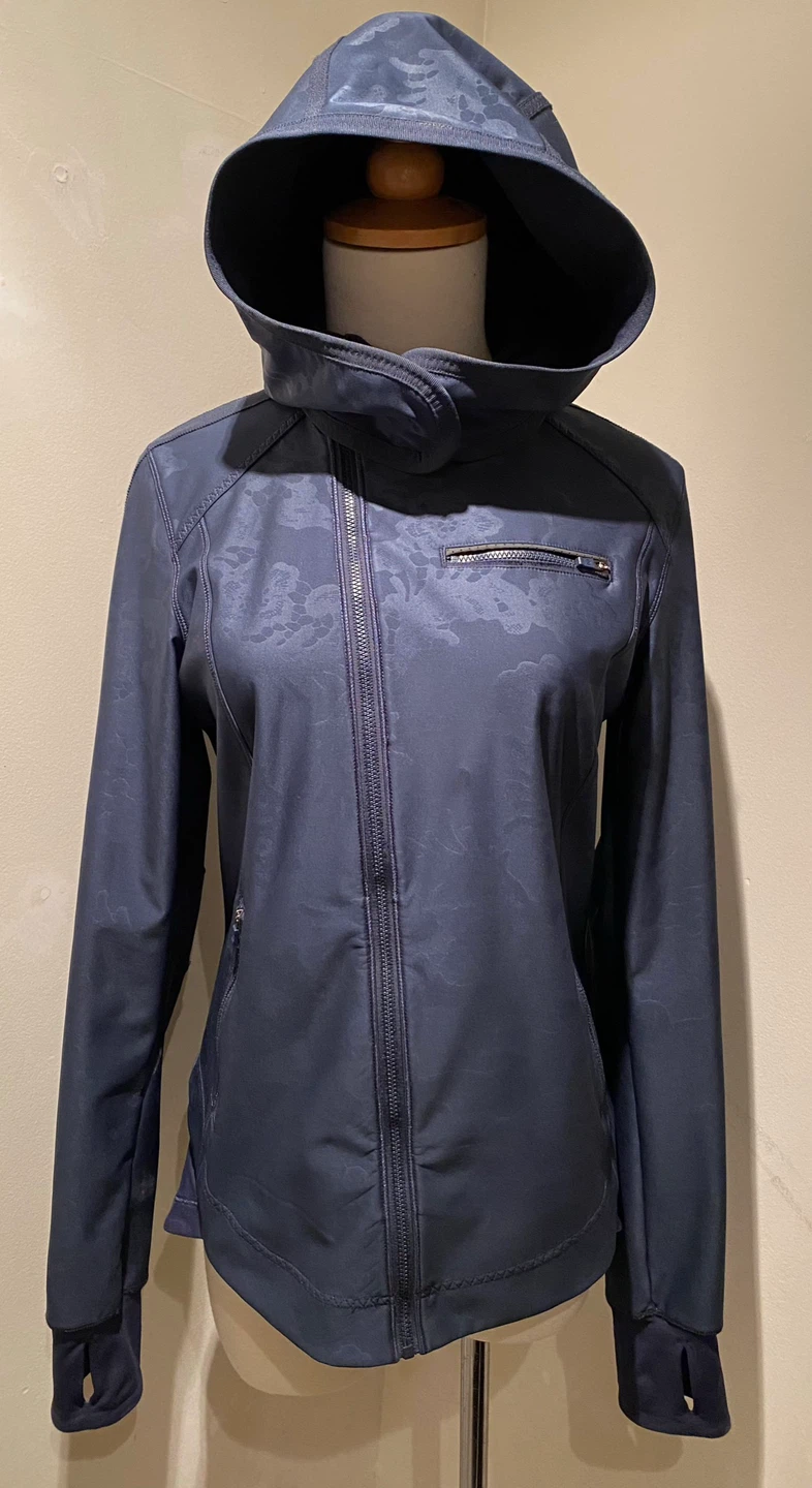 ⭐️NEW lululemon navy blue patterned jacket with removable hood - photo 2