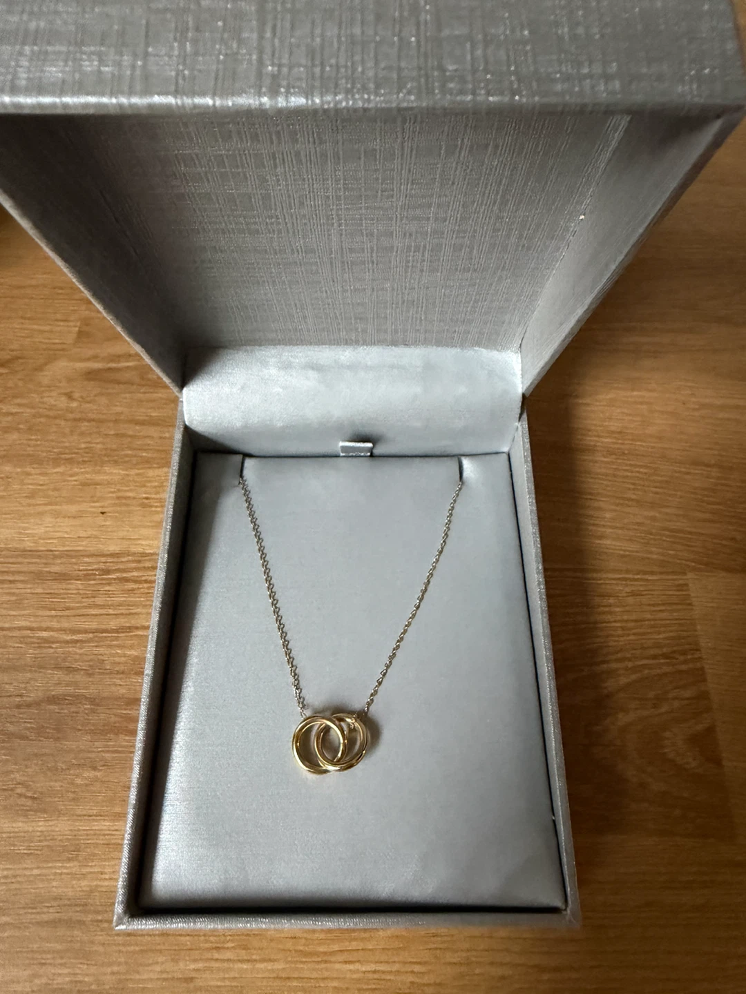 Interlocking Open Circles Necklace in 14K Gold from Peoples - photo 5