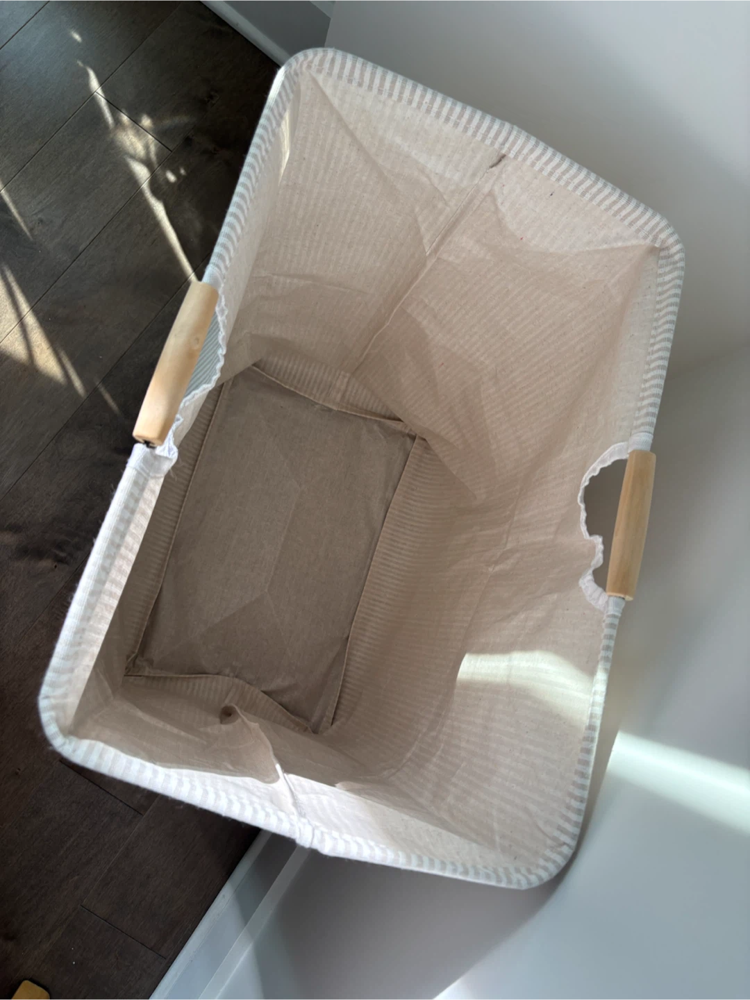 🏈 Laundry Hamper with Wood Handles - photo 2