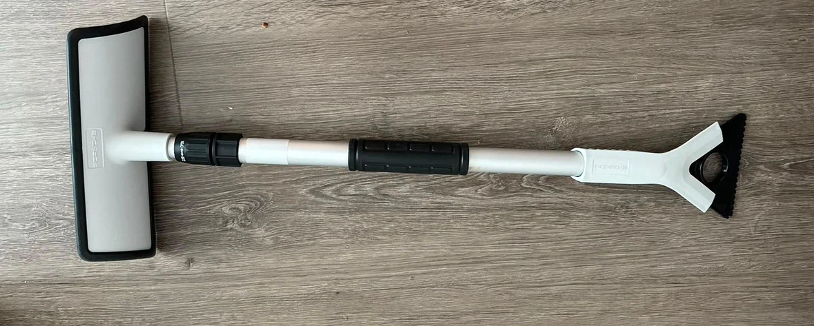 Porsche Telescopic Snow Brush and Ice Scraper - photo 3