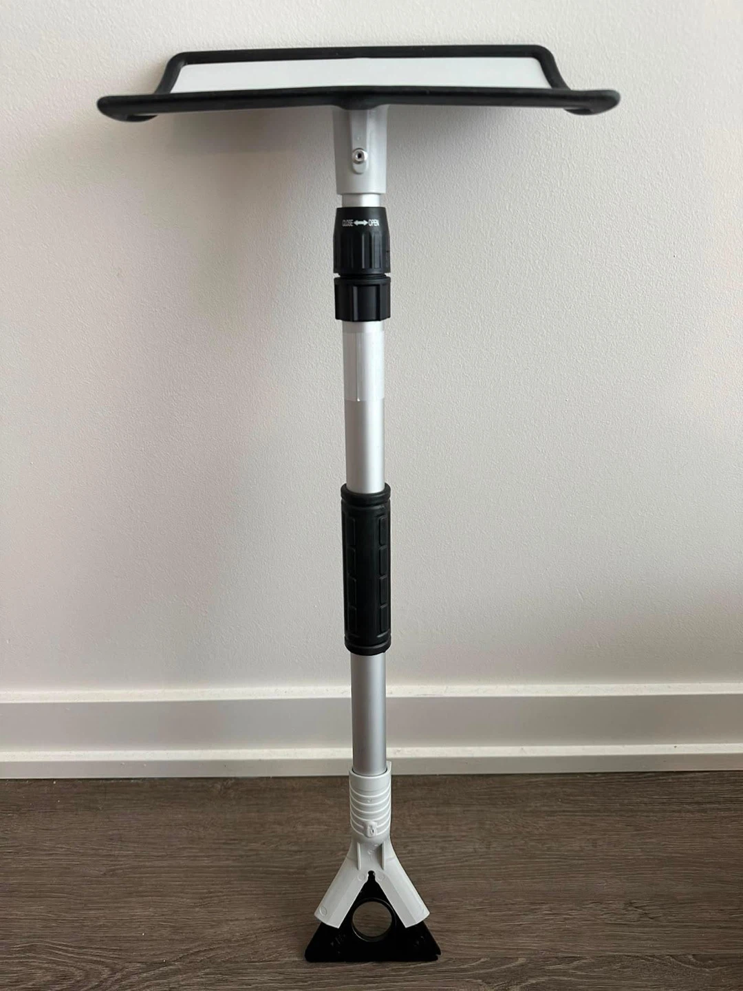 Porsche Telescopic Snow Brush and Ice Scraper - photo 4