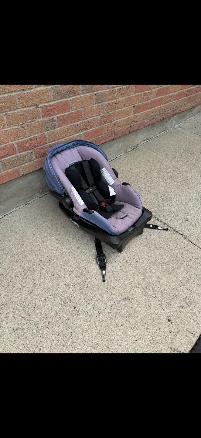 Evenflo LiteMax Sport Infant Car Seat - photo 4