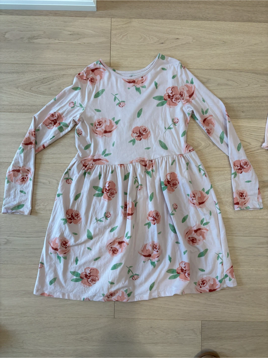 Assorted Girls Dresses - H&M & Gap - 8-10 years old - photo 3