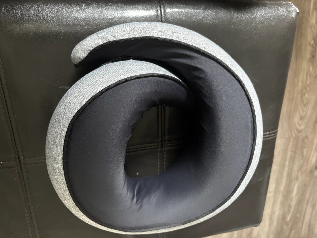 Travel Neck Pillow with Carrying Bag - photo 2
