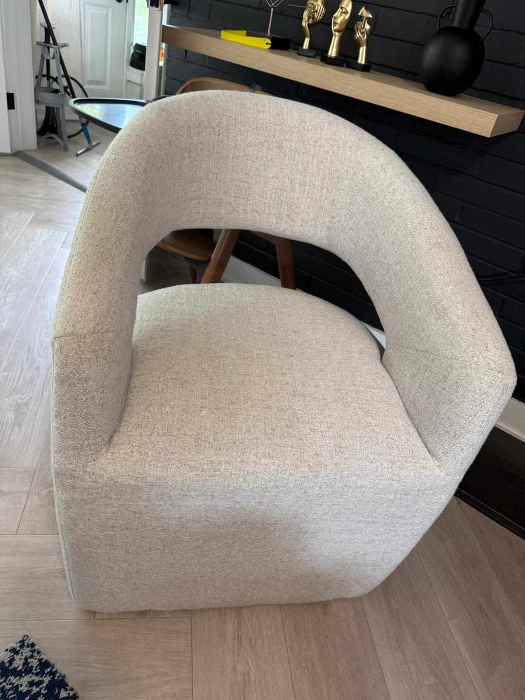 2 Modern beige accent chair