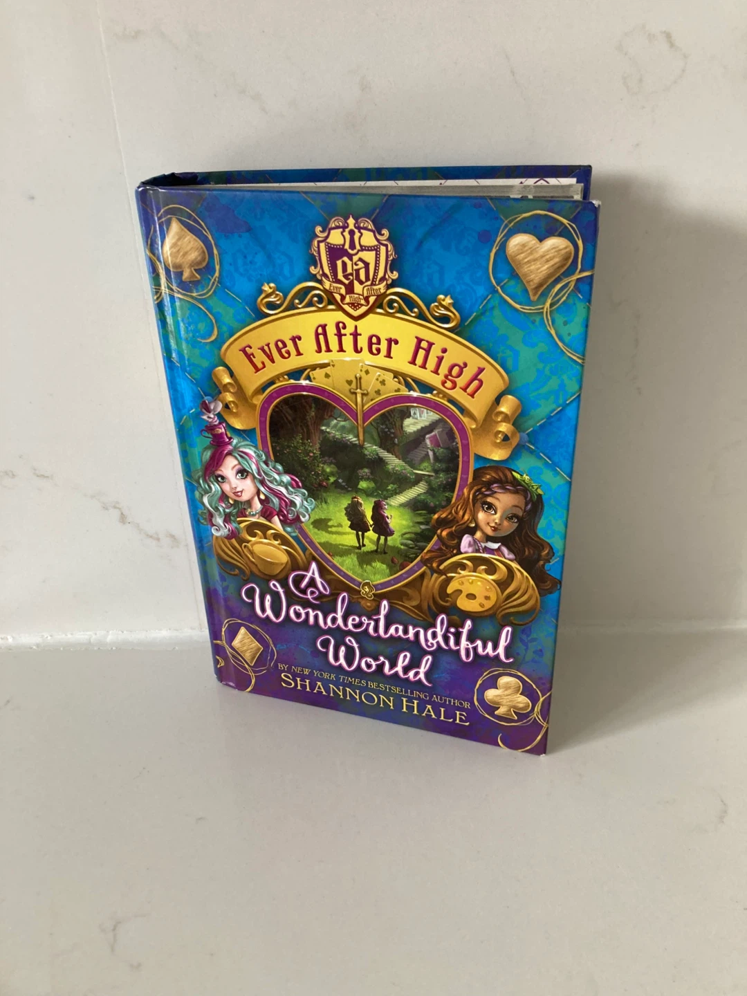 🏈Ever After High: A Wonderlandiful World by Shannon Hale
