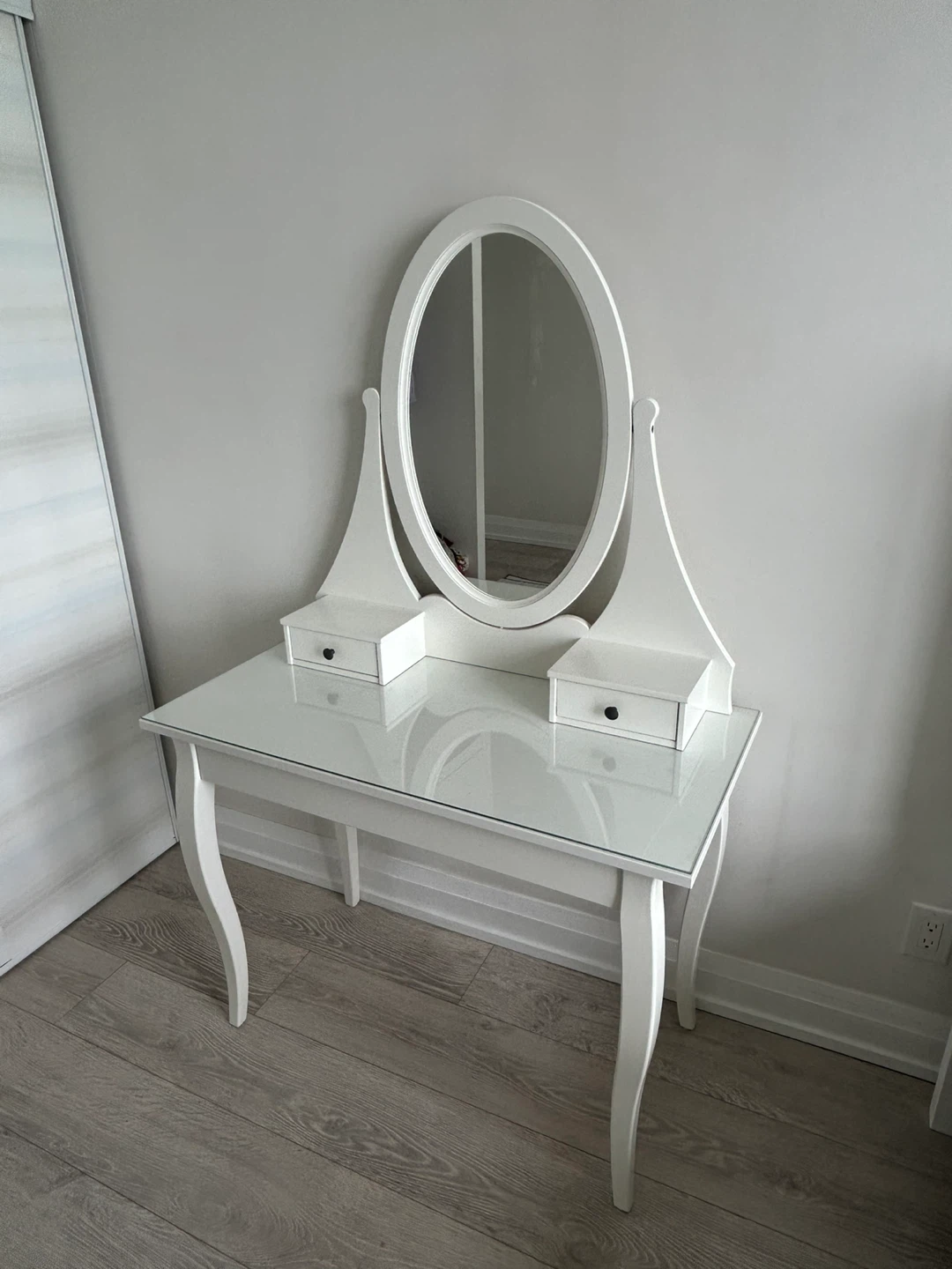 White Vanity Table with Oval Mirror