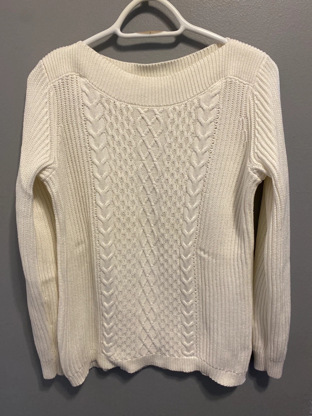 Ladies knit sweater 🏈