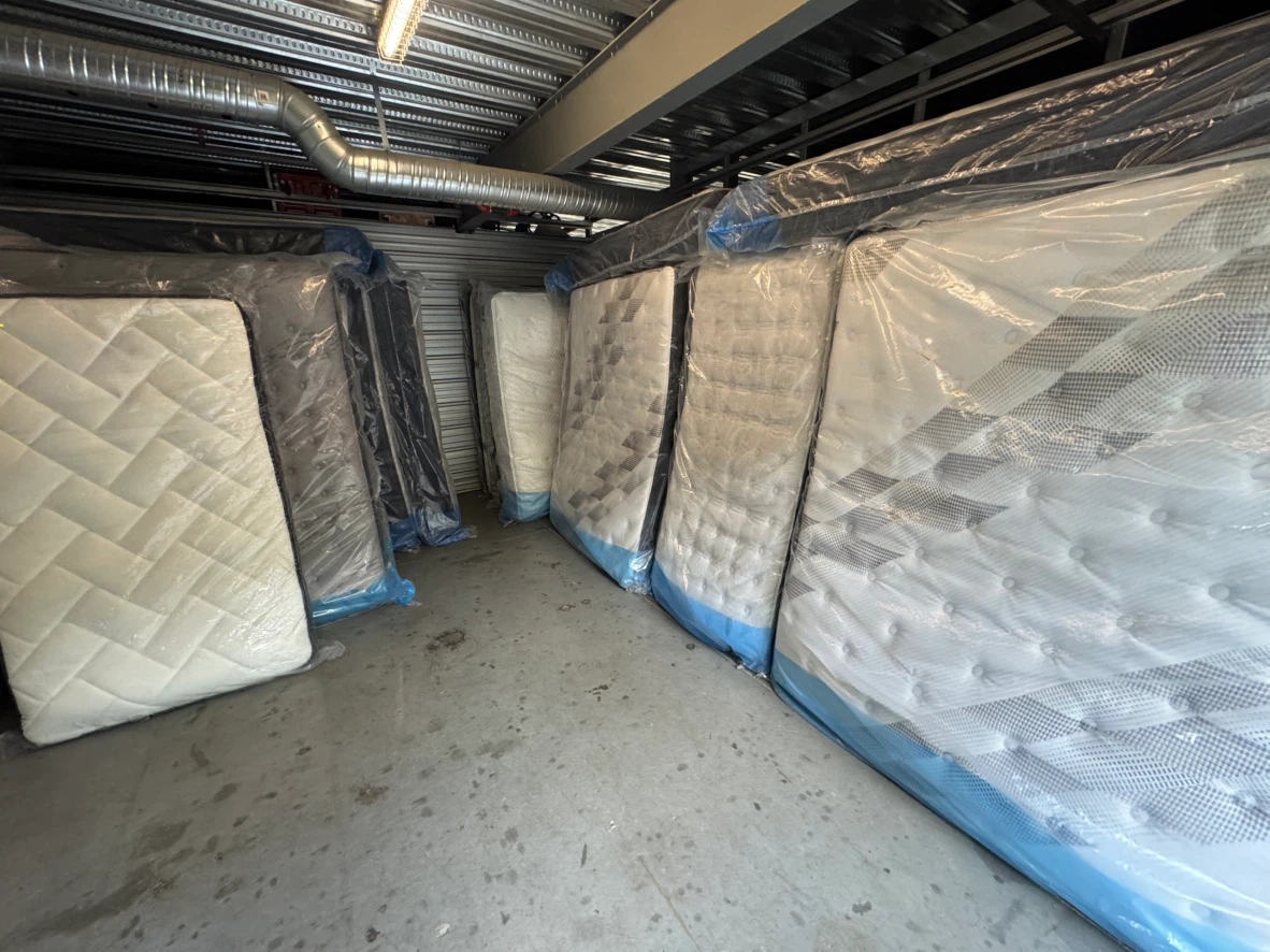 Queen size mattress liquidation sale - photo 2