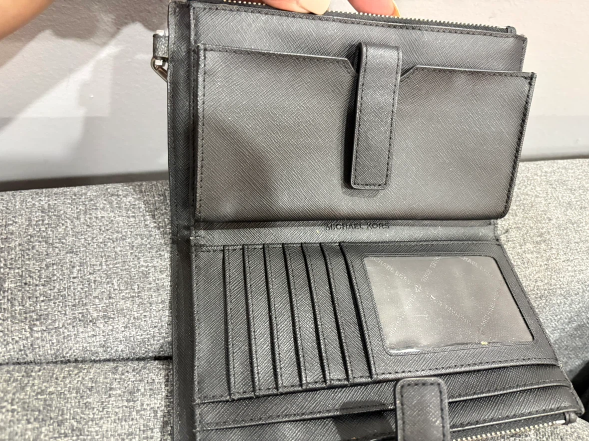 Michael Kors Black Wristlet Wallet - photo 2