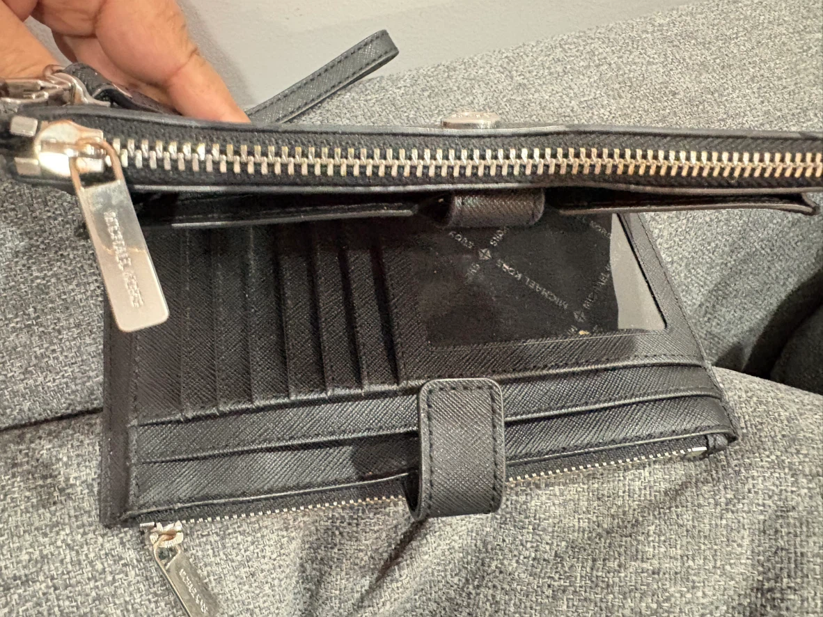 Michael Kors Black Wristlet Wallet - photo 3