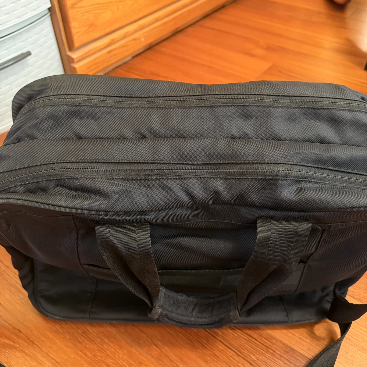 Uniqlo Black Crossbody Bag 🏈 - photo 2