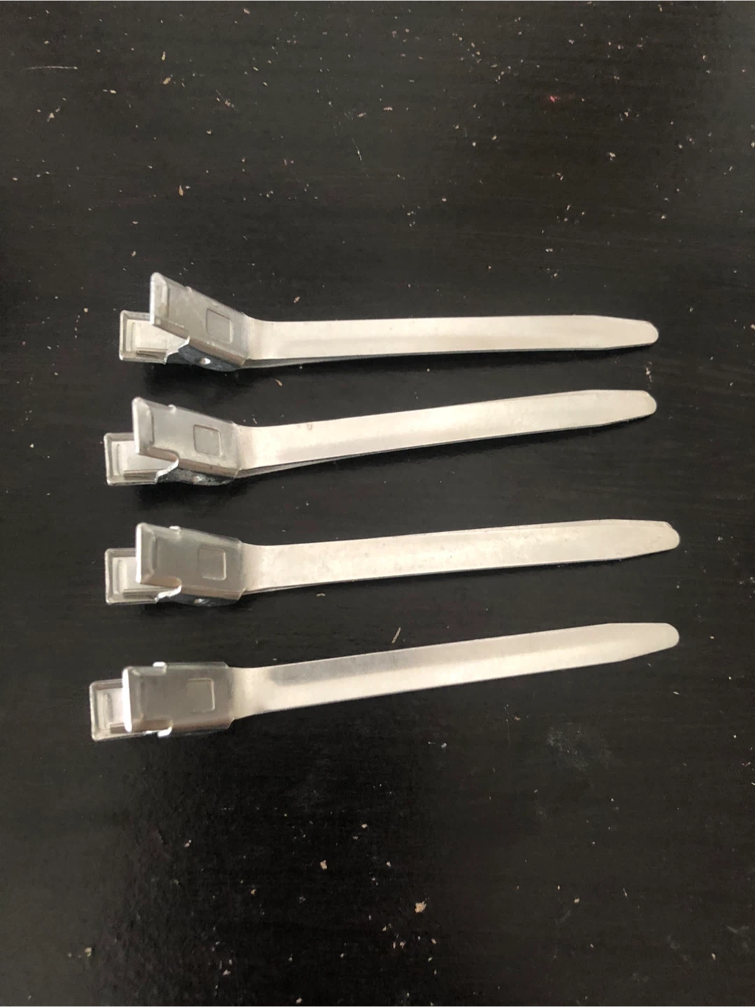 Set of 4 Metal Hair Clips🏈
