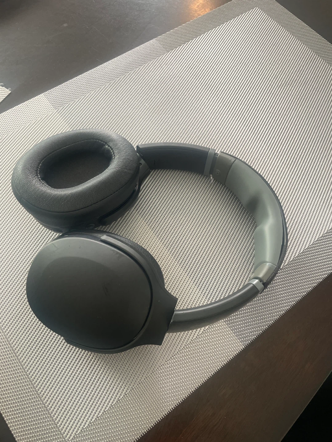 Skull candy crusher evo 3  Noise Cancelling Headphones - photo 3