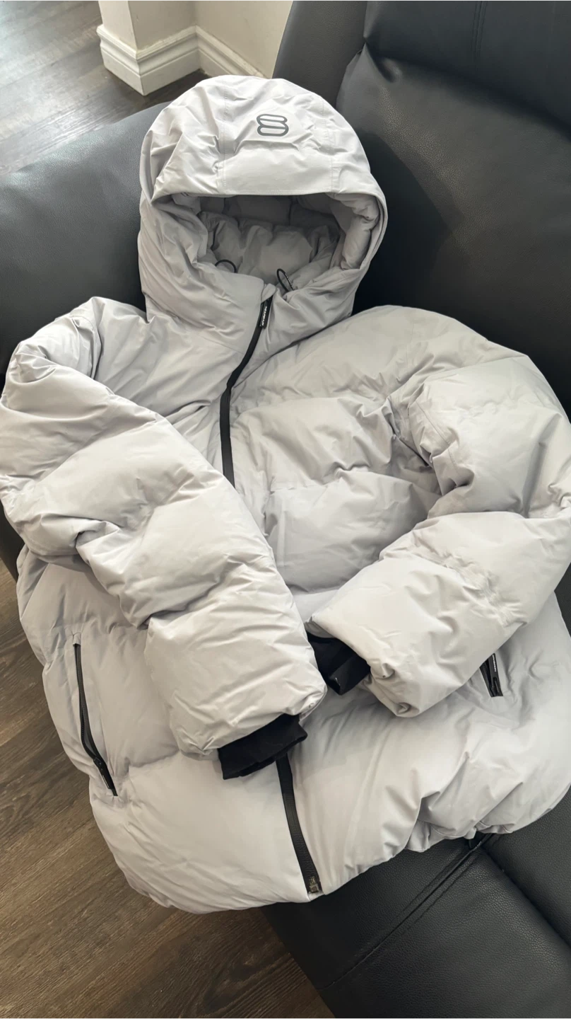 Aritzia The Super Puff Jacket
