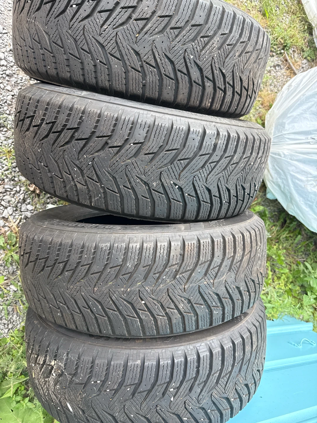 Set of 4 Kumho WinterCraft Ice Wi31 Tires - photo 2