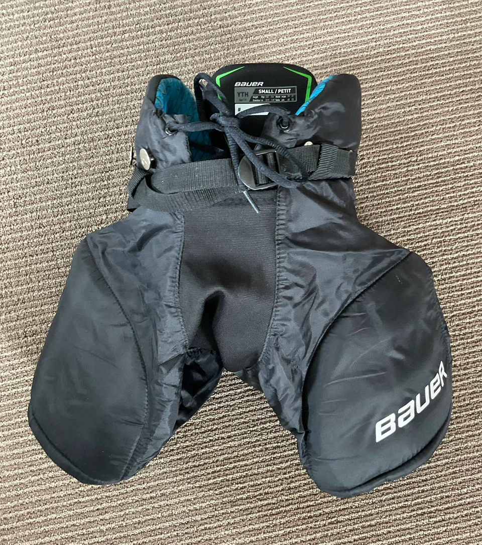Bauer Youth Hockey Pants and Sherwood Shin Guards Set - Size S - photo 2