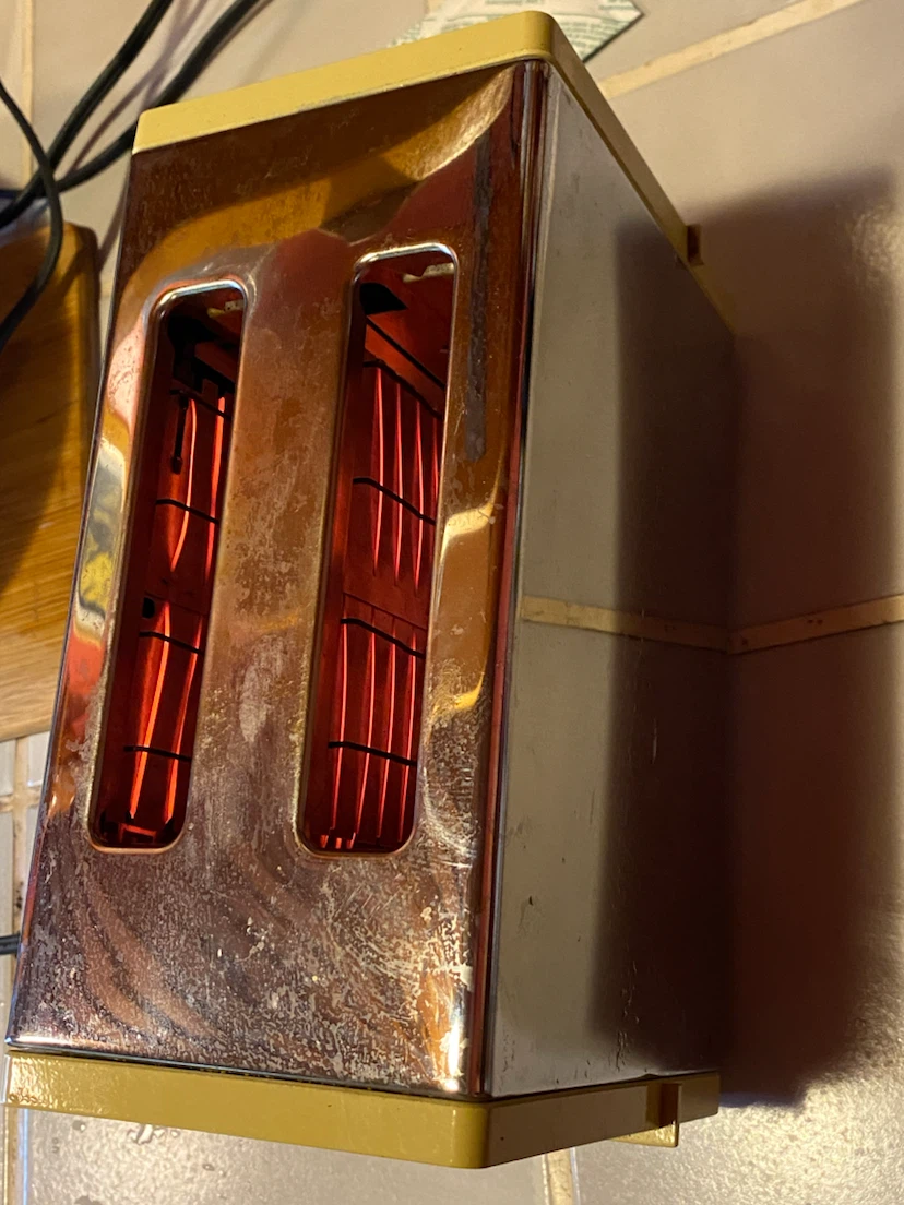 Vintage General Electric Two-Slice Toaster - photo 4