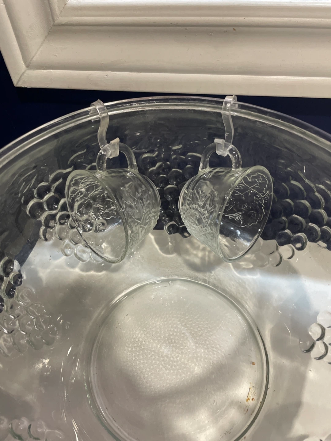 🏈 Glass Punch Bowl w/ 8 Cups - photo 2