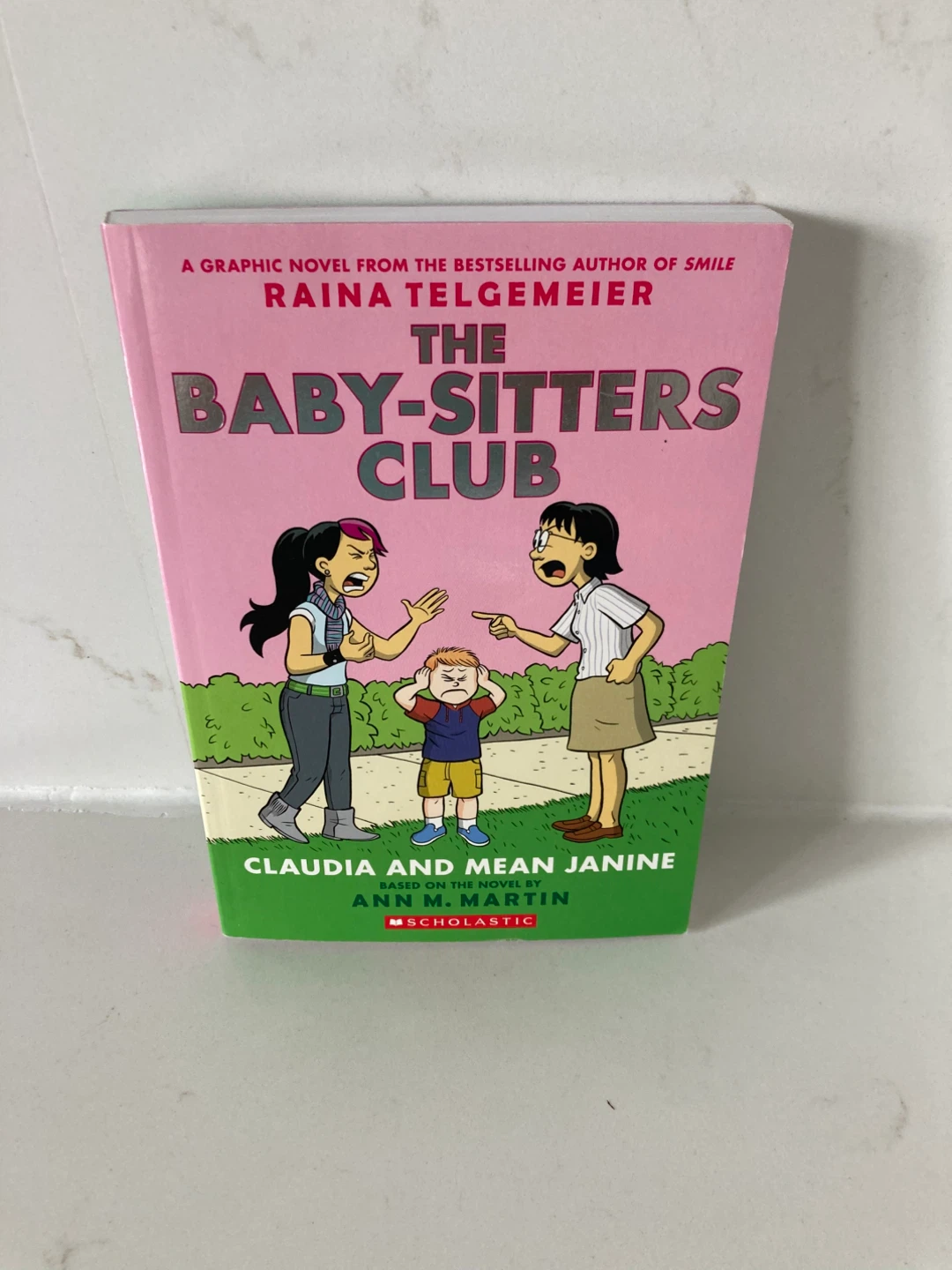 🏈4: The Baby-Sitters Club: Claudia and Mean Janine Graphic Novel