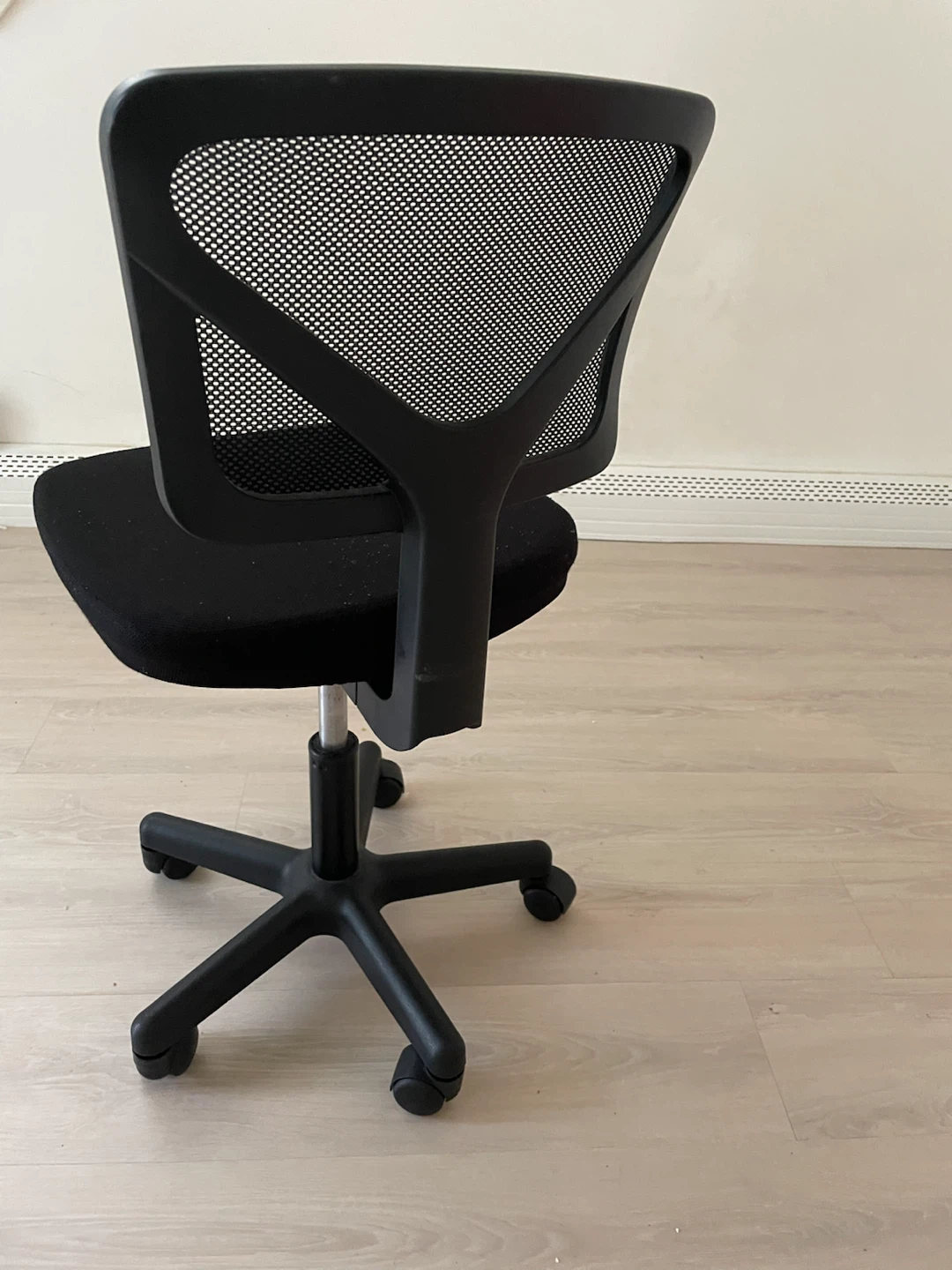Black Mesh Office Chair
