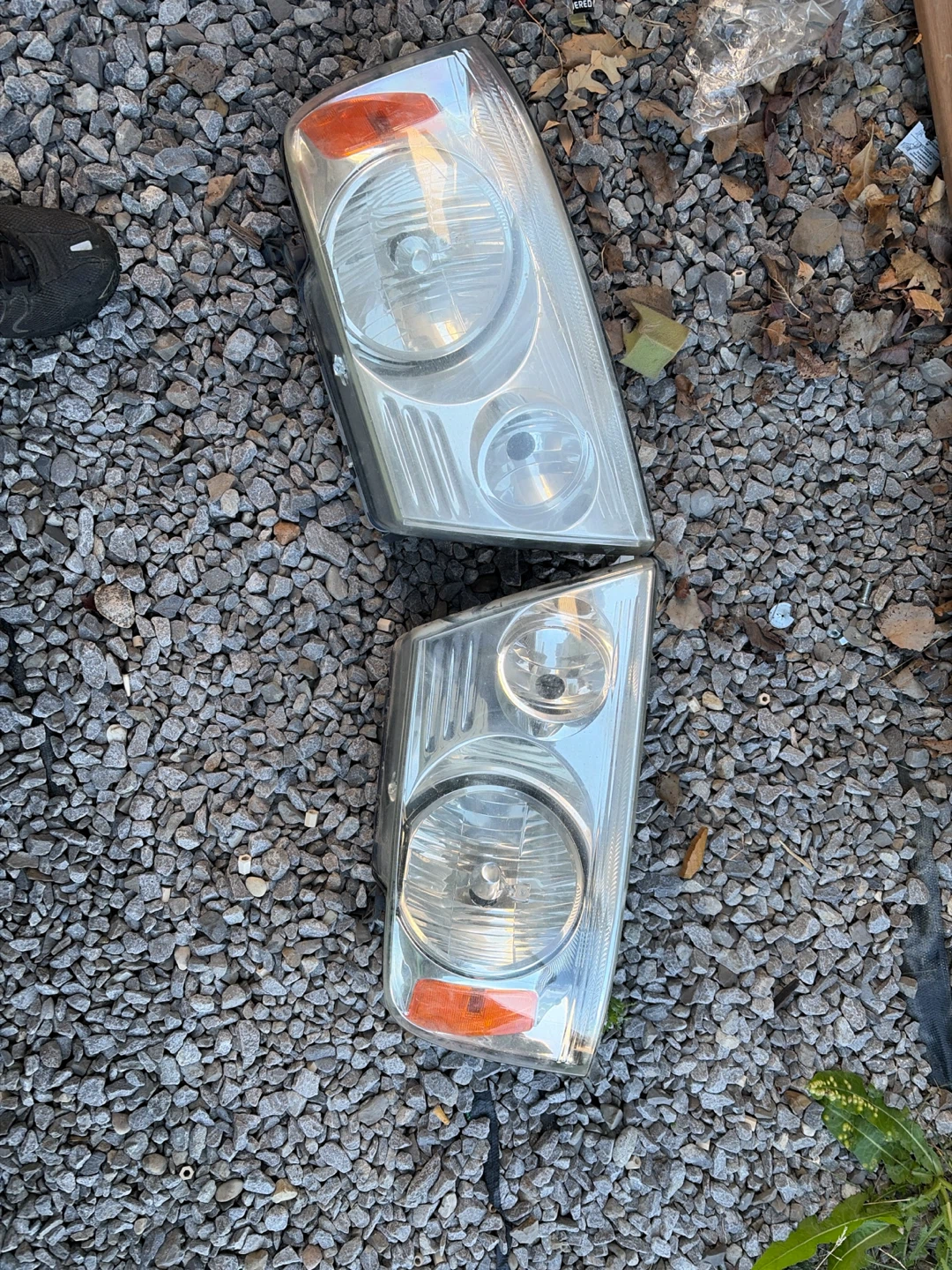Pair of Ford F-150 Headlights 2015