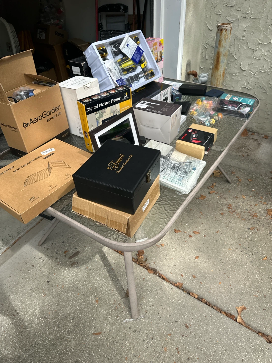 GARAGE SALE TODAY (SATURDAY 9/19) - photo 3