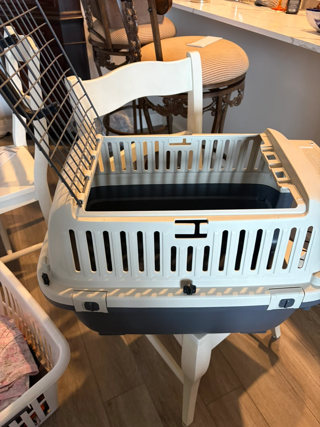 Pet Essentials Pet Carrier