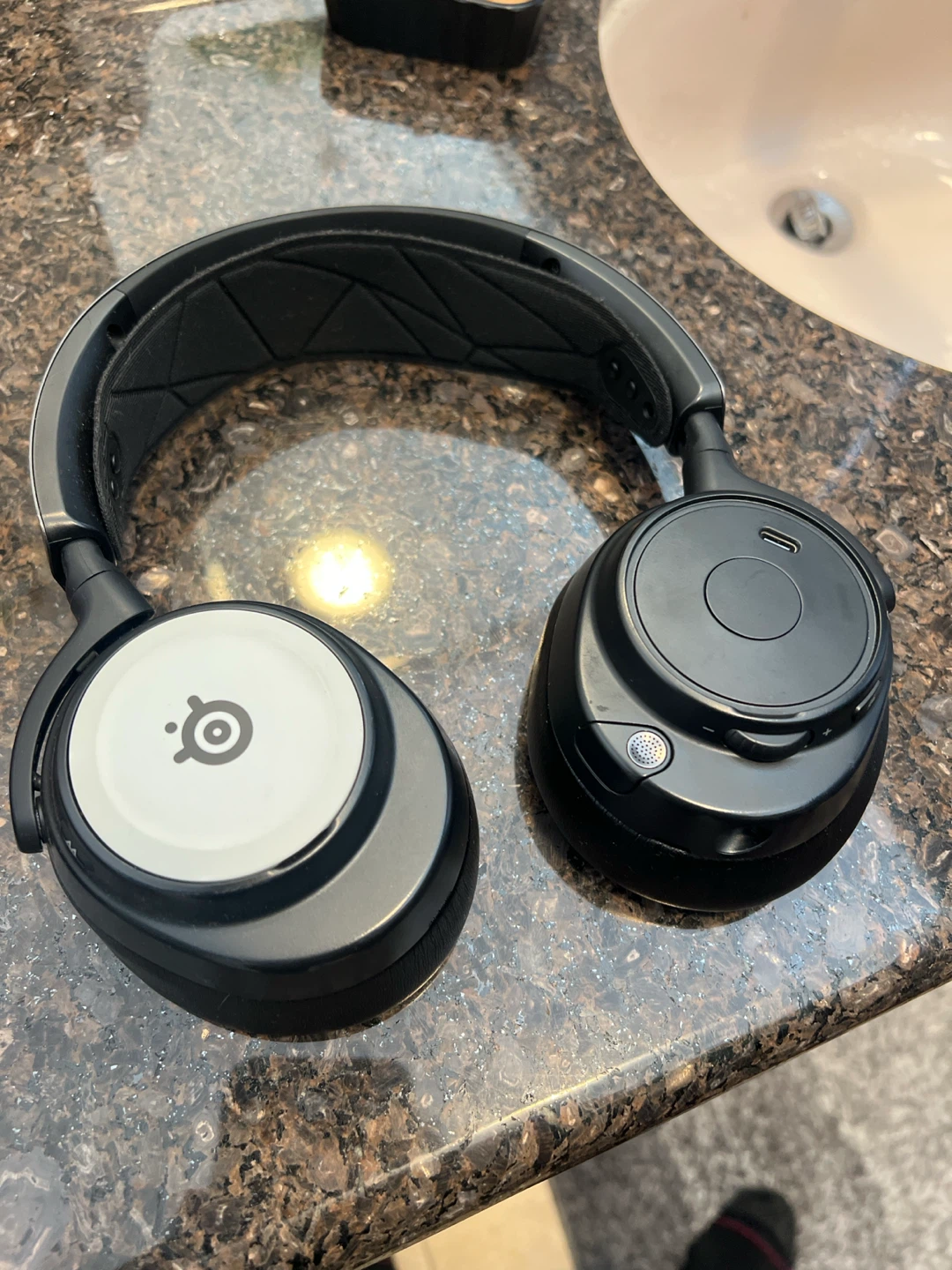 SteelSeries Arctis Nova pro 7 Wireless Gaming Headset - photo 2