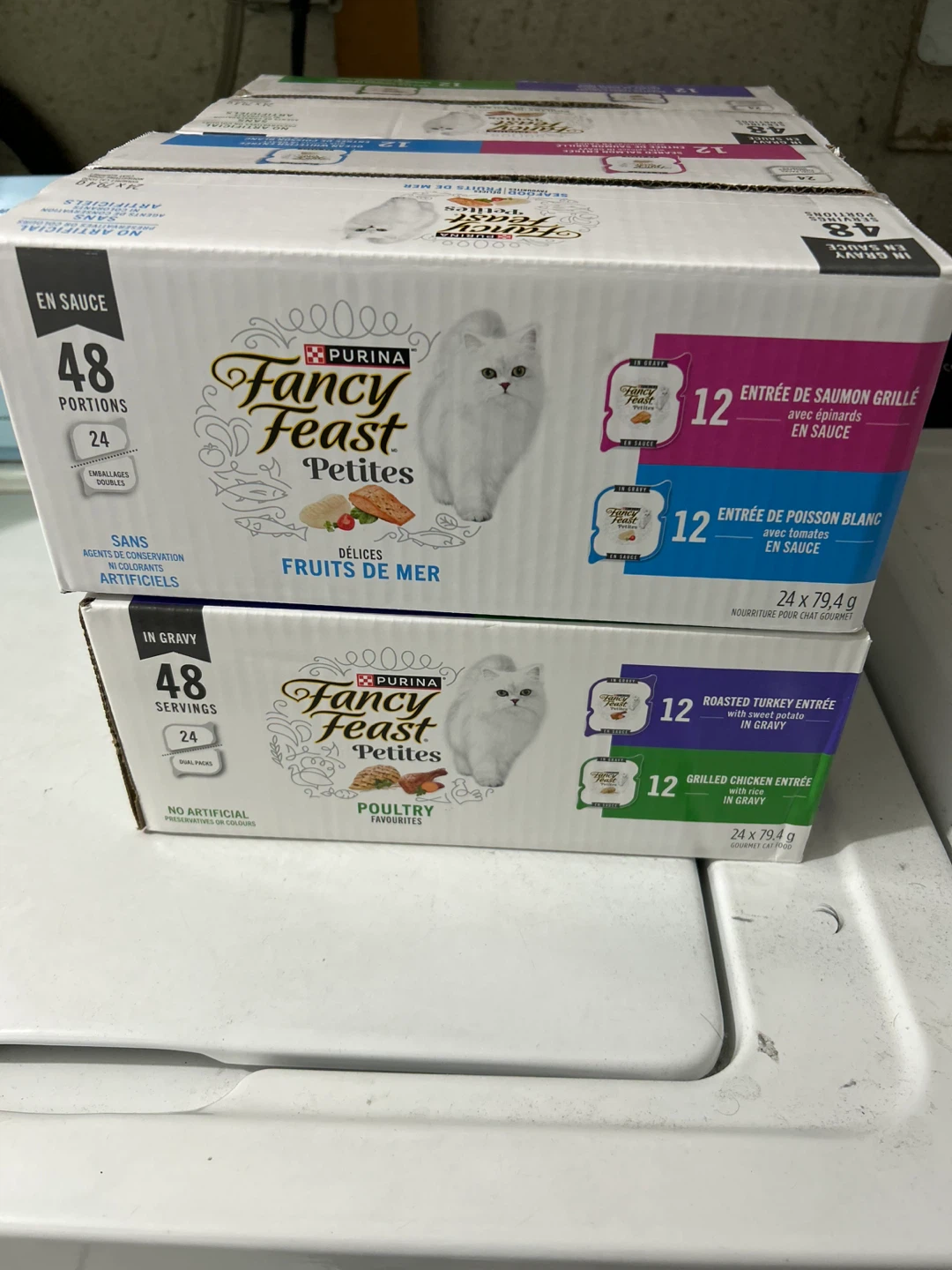 Purina Fancy Feast Petites Cat Food - 96 Portions
