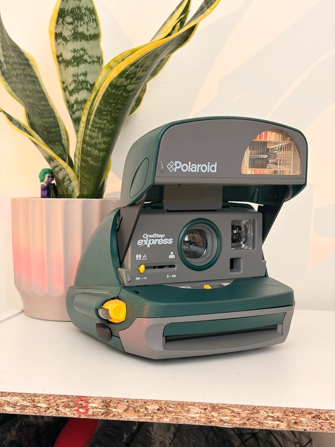 Polaroid 600 OneStep Express Film Camera