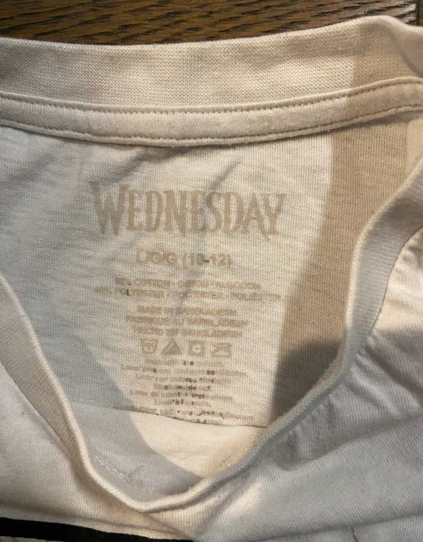 🏈 EUC: White Cropped “Wednesday” Graphic Tee 10-12 yrs 🏈 - photo 4