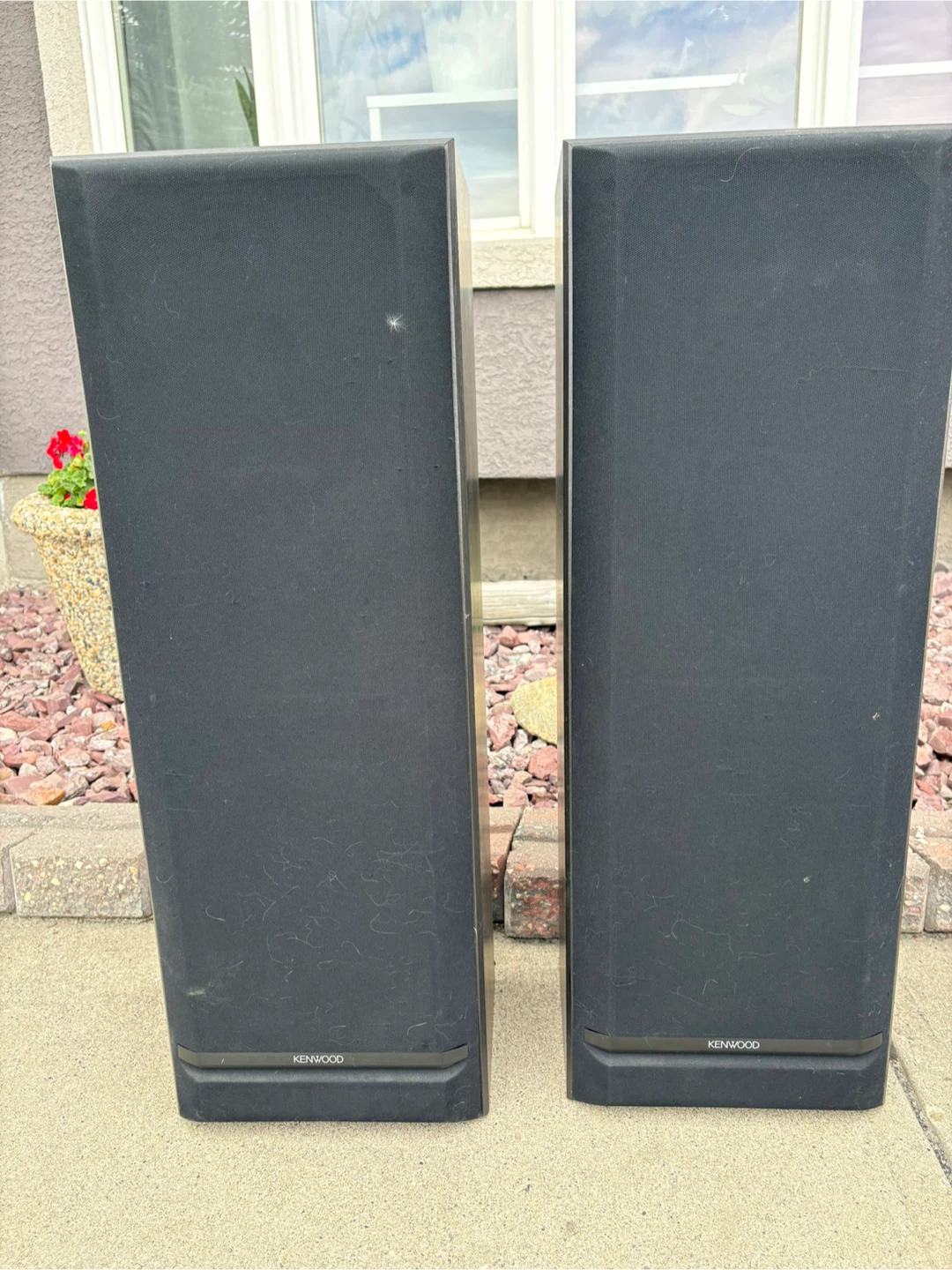 Kenwood Speaker Towers - set of 2