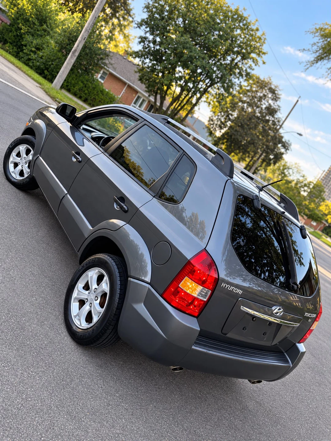Hyundai Tucson SUV - photo 4