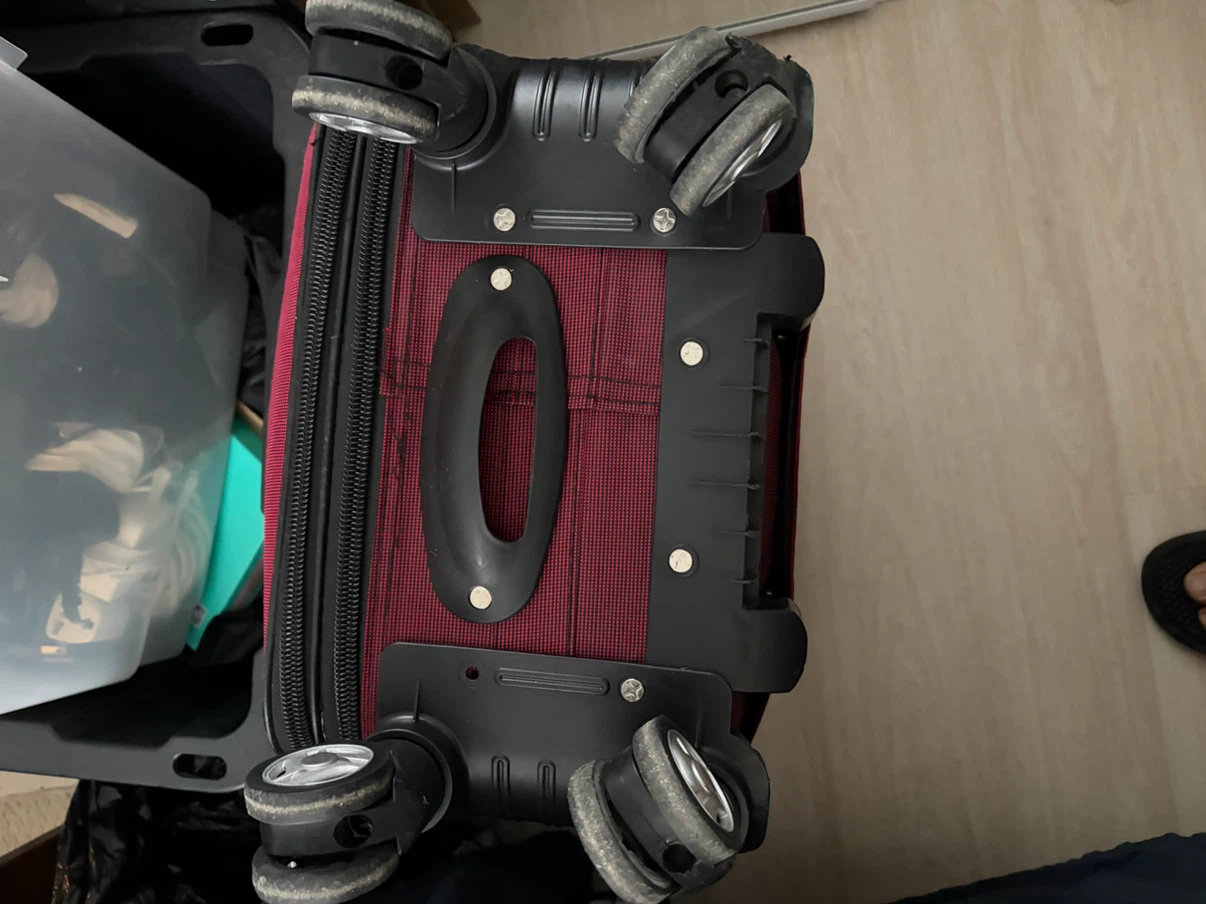 HCDL Burgundy Rolling Carry-on Suitcase - photo 3