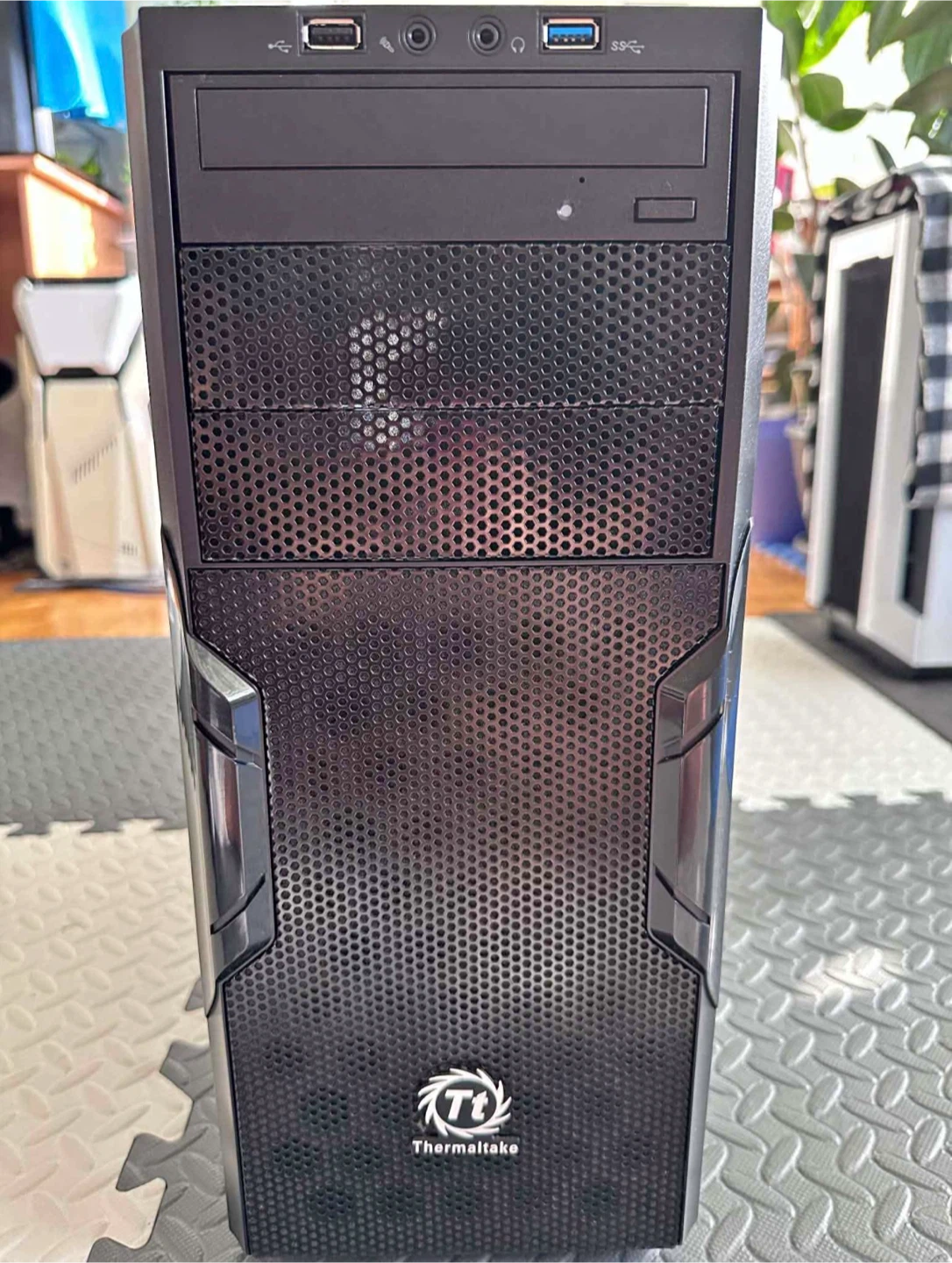 Thermaltake Computer - photo 3