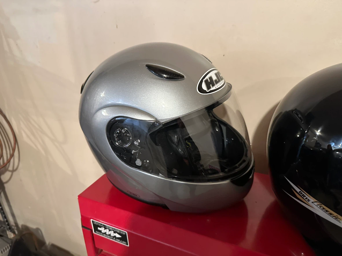 Mororcycke Helmets. X 3. - photo 3