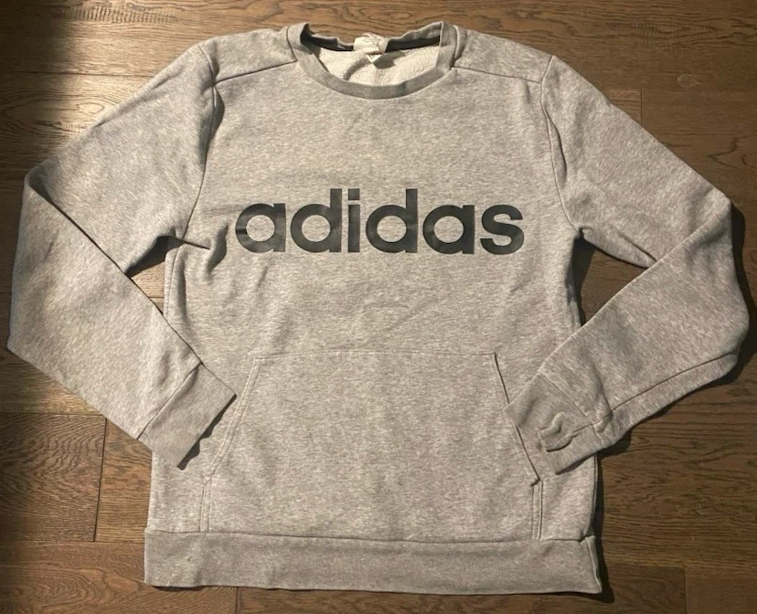 🏈 EUC Adidas Grey Crewneck Pullover Sweatshirt - Youth M 🏈