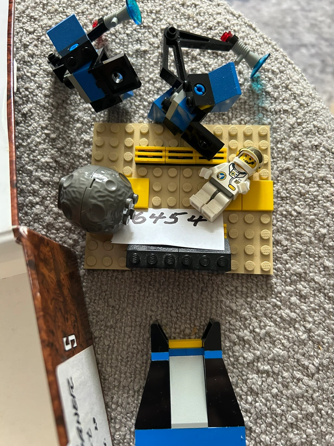 LEGO System 6454 Countdown Corner - photo 3