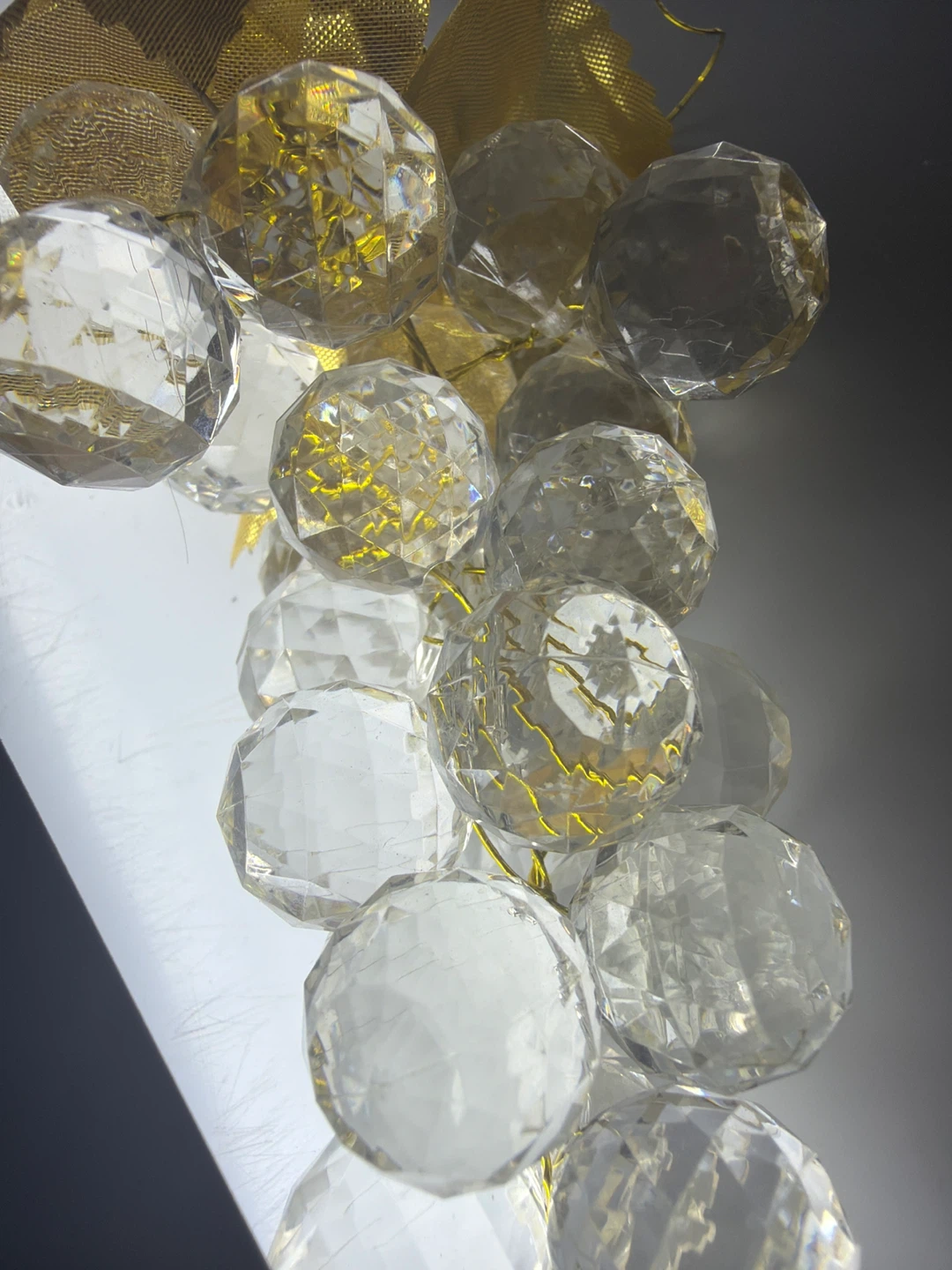 4 x Crystal Clear Lucite Grape Ornament with gold tone leaves - photo 2