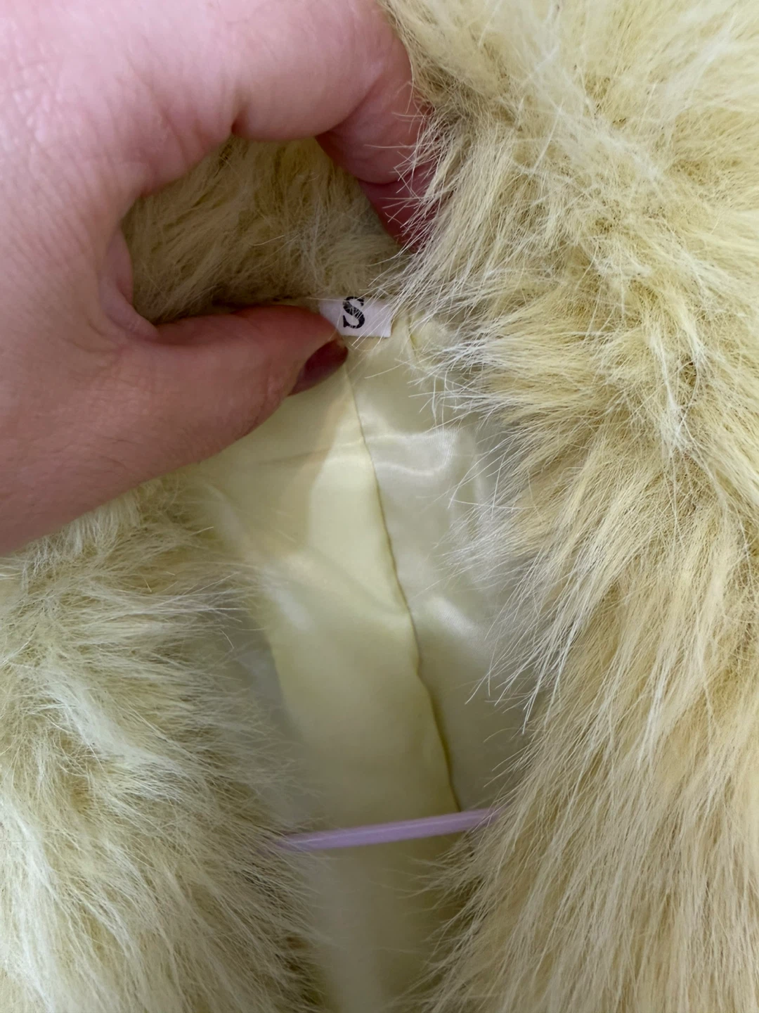 Yellow Faux Fur Coat 🏈 - photo 2