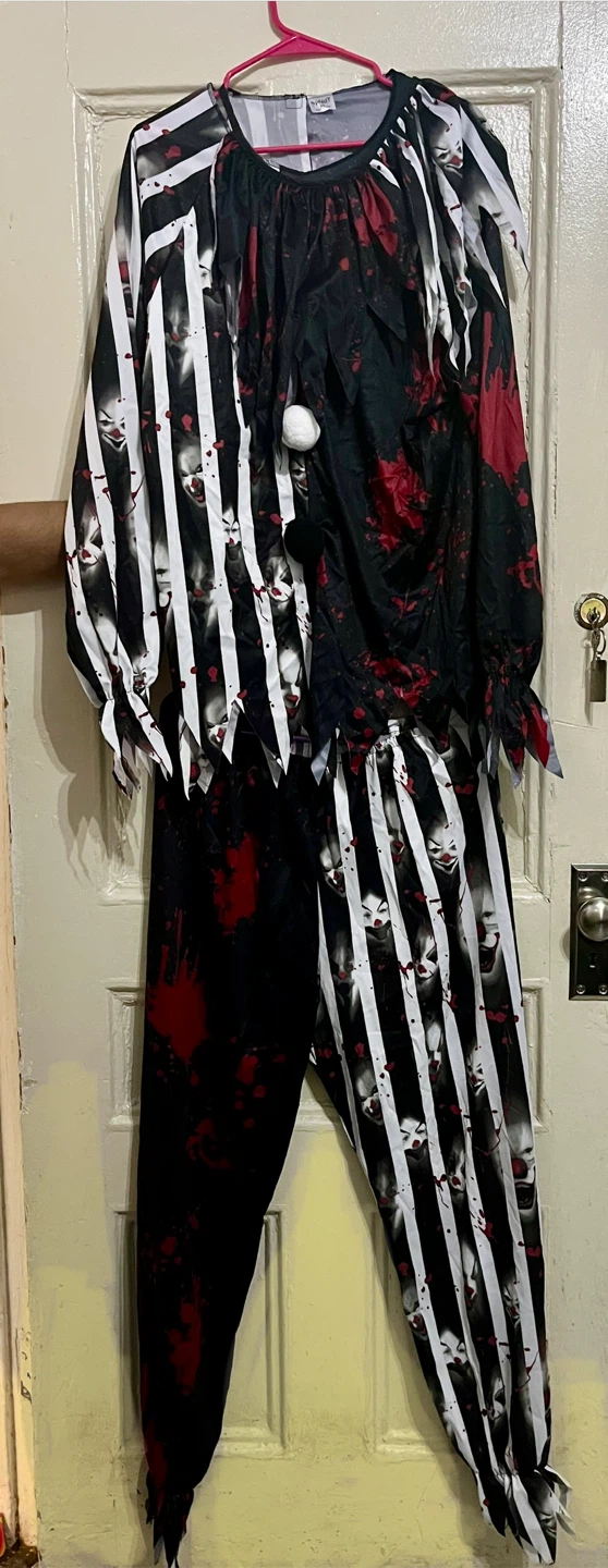 Spirit Halloween Freakshow Clown Costume