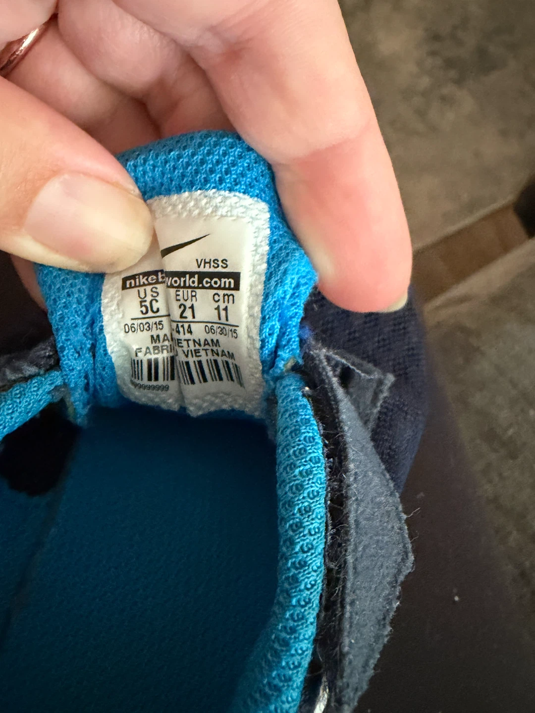 Nike Toddler Running Shoes Navy Blue Size 5C - photo 3